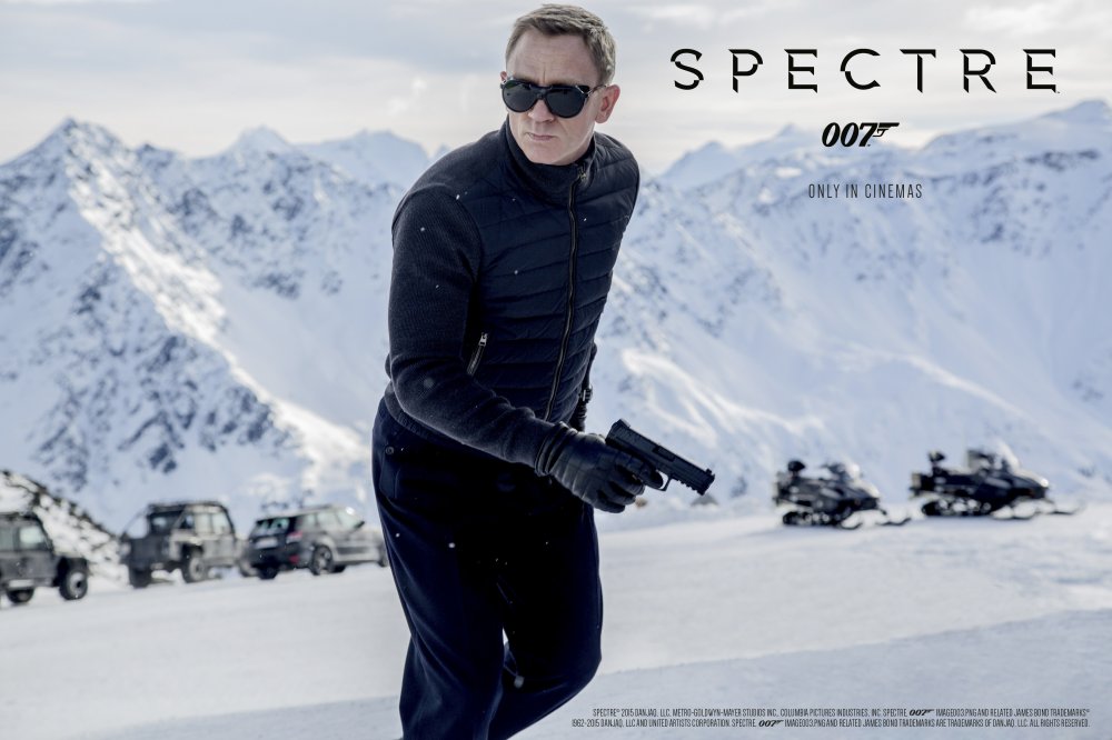 James Bond shooting at ice Q James Bond shooting at ice Q