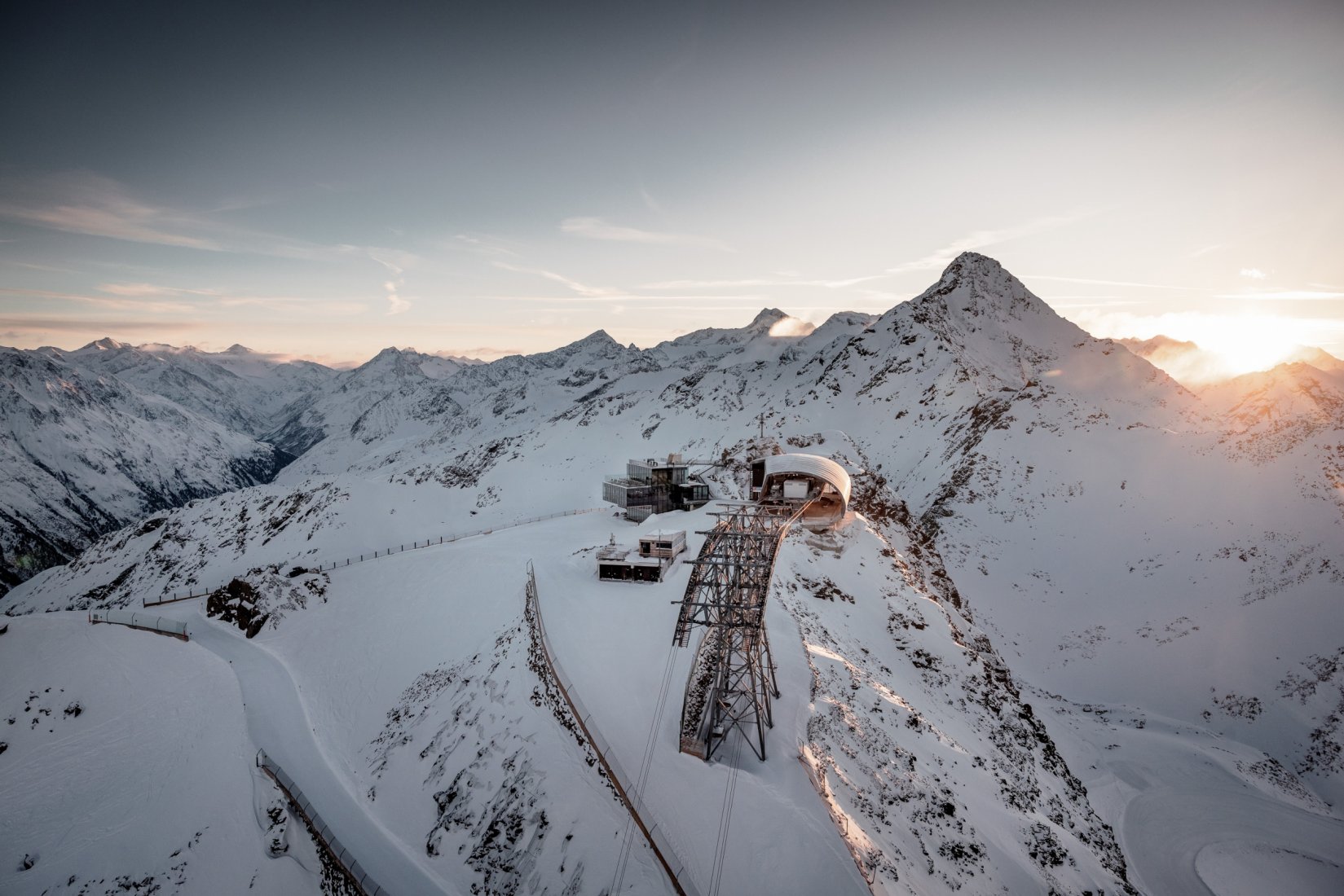 Gaislachkogl gondola mountain station in Sölden