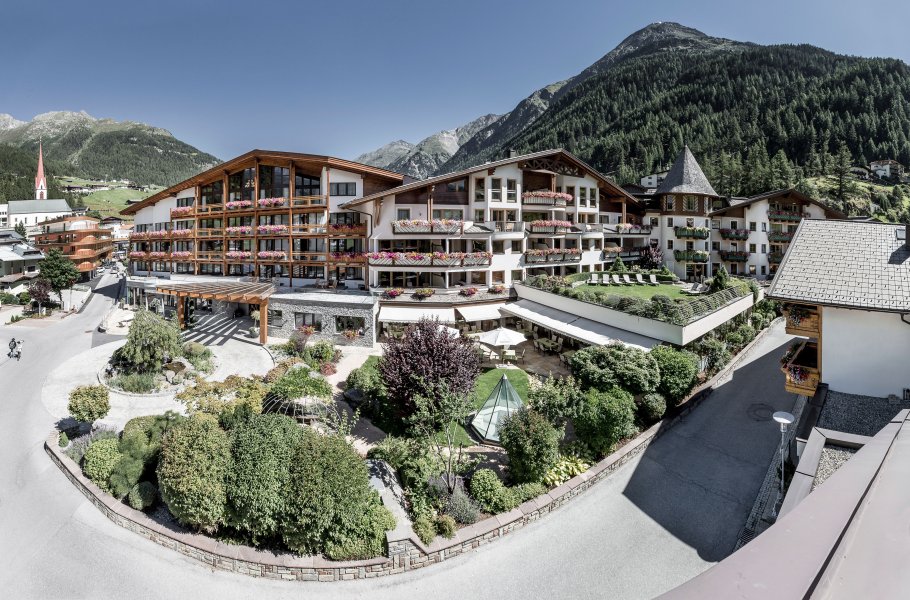 5-star hotel DAS CENTRAL in Sölden, Tyrol