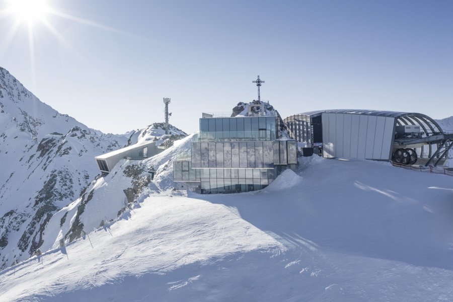 James Bond SPECTRE shooting location ice Q on the Gaislachkogl in Sölden James Bond SPECTRE shooting location ice Q on the Gaislachkogl in Sölden